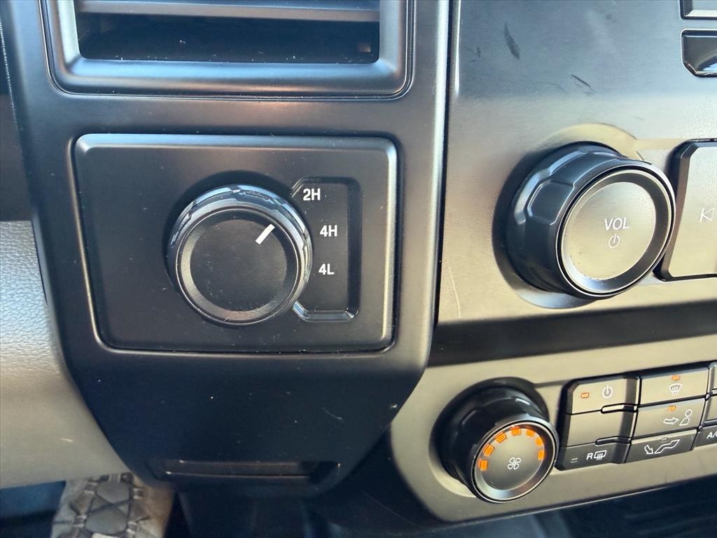 Ford F-150 4WD SuperCab 163" XL 2016