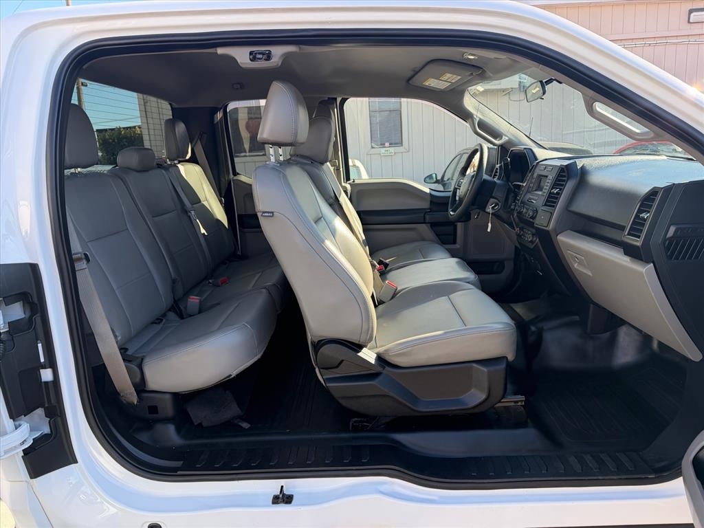 Ford F-150 4WD SuperCab 163" XL 2016