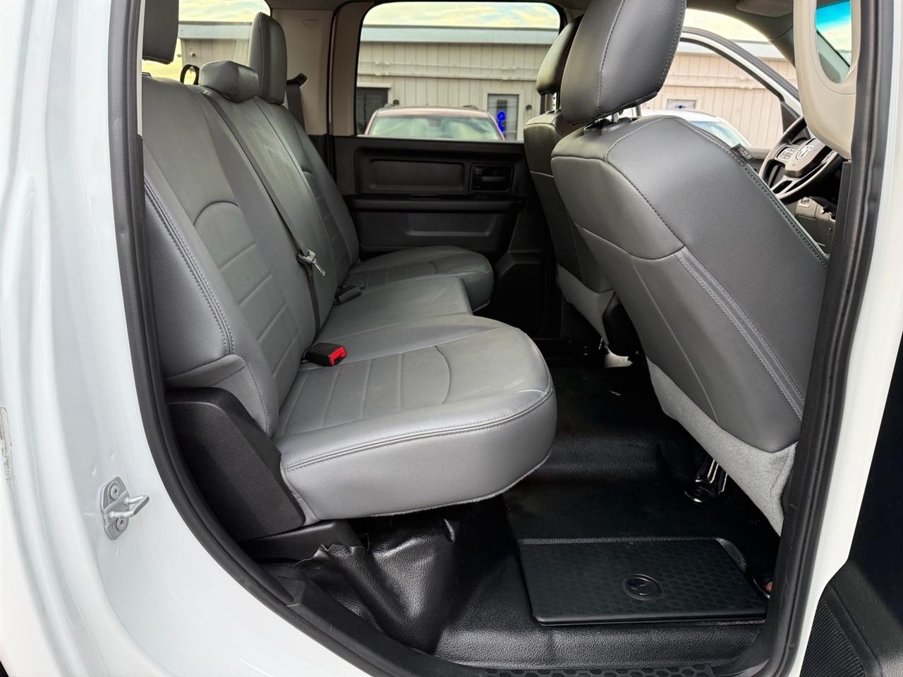 RAM 2500 Tradesman 4x4 Crew Cab 6'4" Box 2018