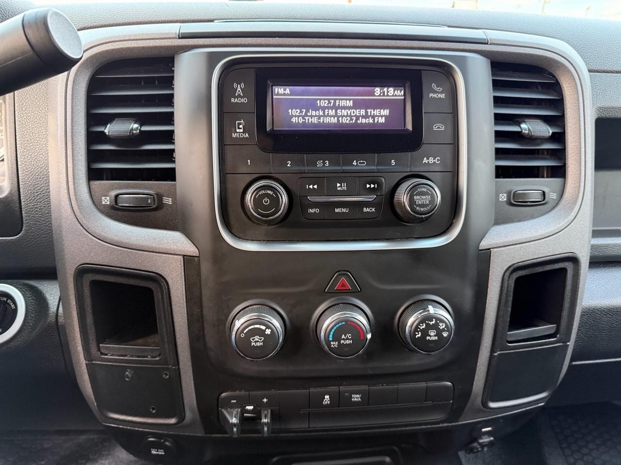 RAM 2500 Tradesman 4x4 Crew Cab 6'4" Box 2018