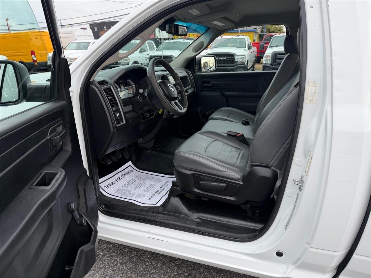 RAM 1500 Classic Tradesman 4x2 Reg Cab 8' Box 2019