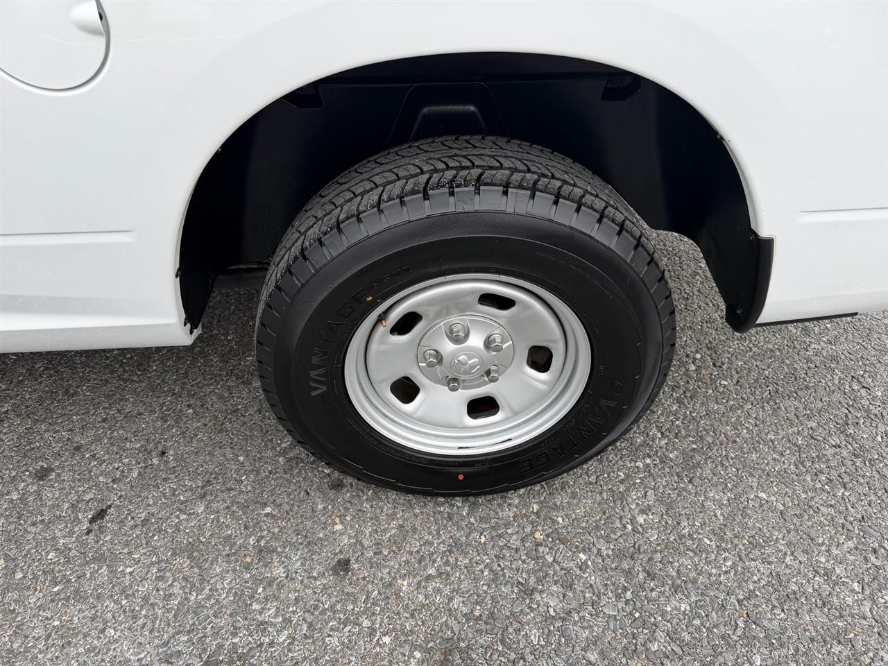 RAM 1500 Classic Tradesman 4x2 Reg Cab 8' Box 2019