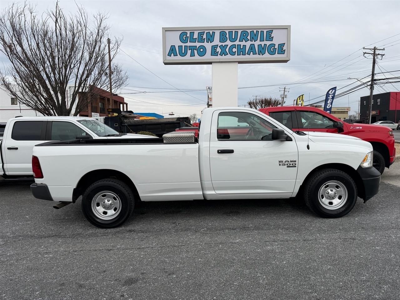 RAM 1500 Classic Tradesman 4x2 Reg Cab 8' Box 2019