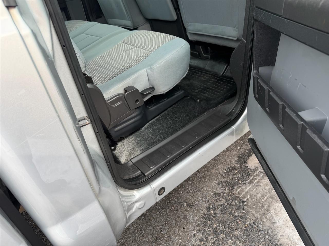 Ford Super Duty F-250 SRW 4WD Crew Cab 172" XL 2015