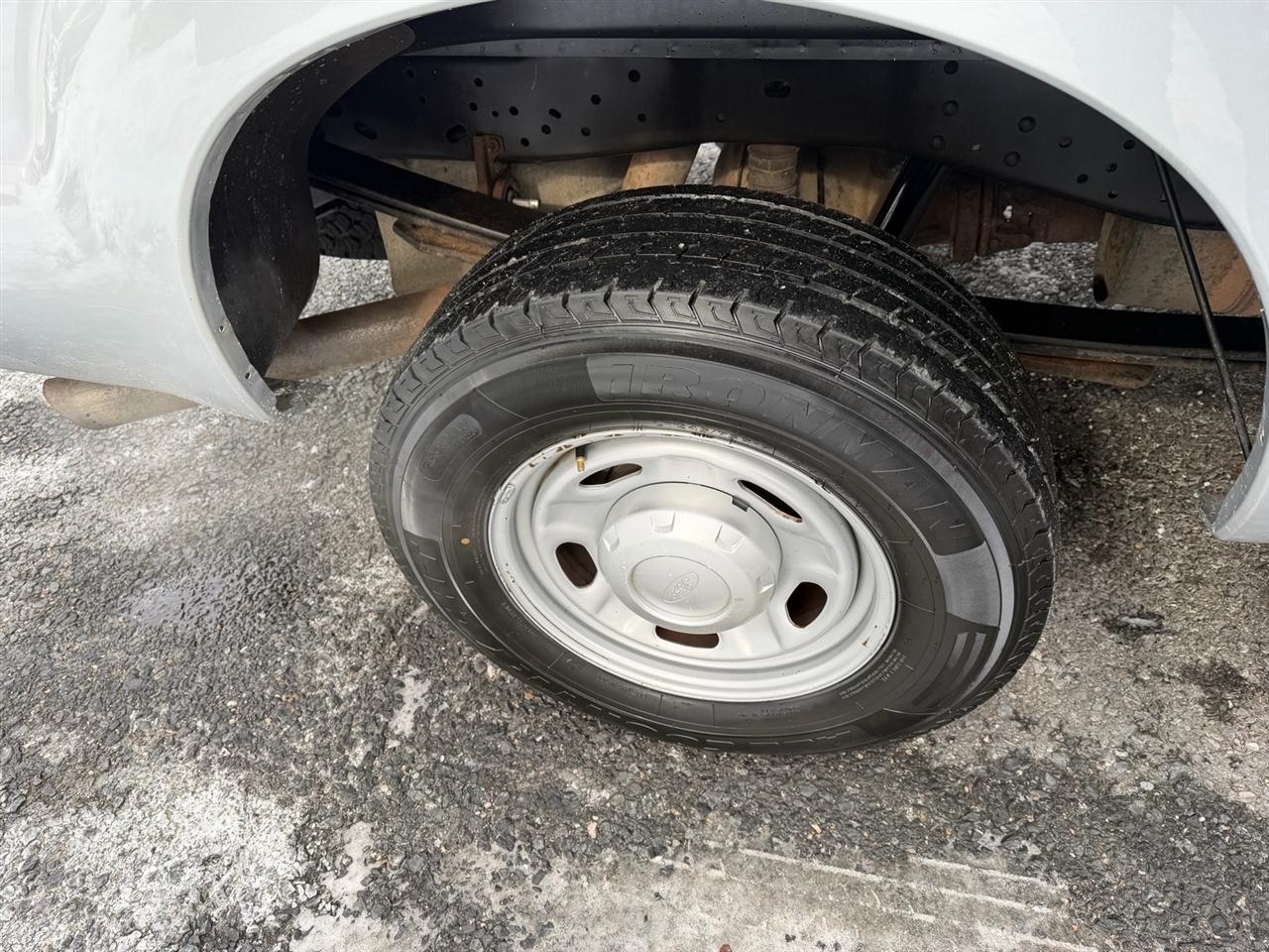 Ford Super Duty F-250 SRW 4WD Crew Cab 172" XL 2015