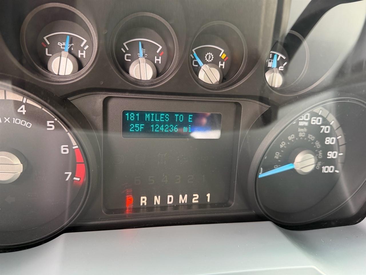 Ford Super Duty F-250 SRW 4WD Crew Cab 172" XL 2015