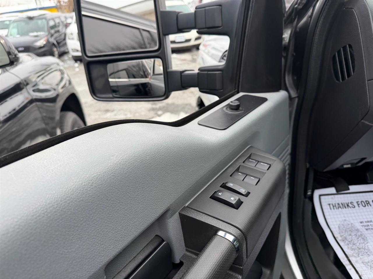 Ford Super Duty F-250 SRW 4WD Crew Cab 172" XL 2015