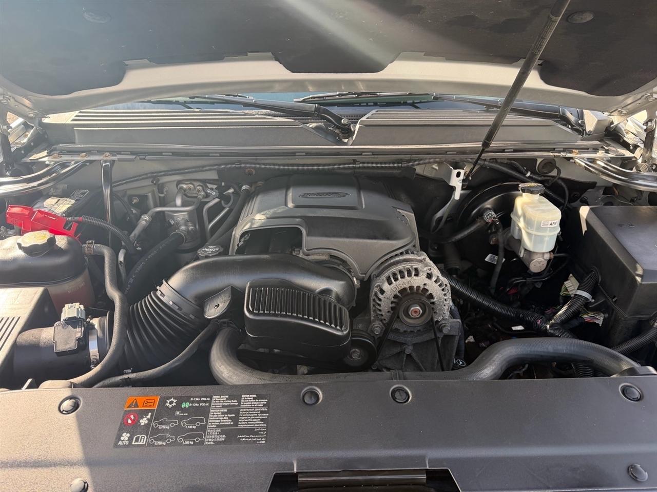 Chevrolet Suburban 4WD 4dr 1500 LTZ 2012