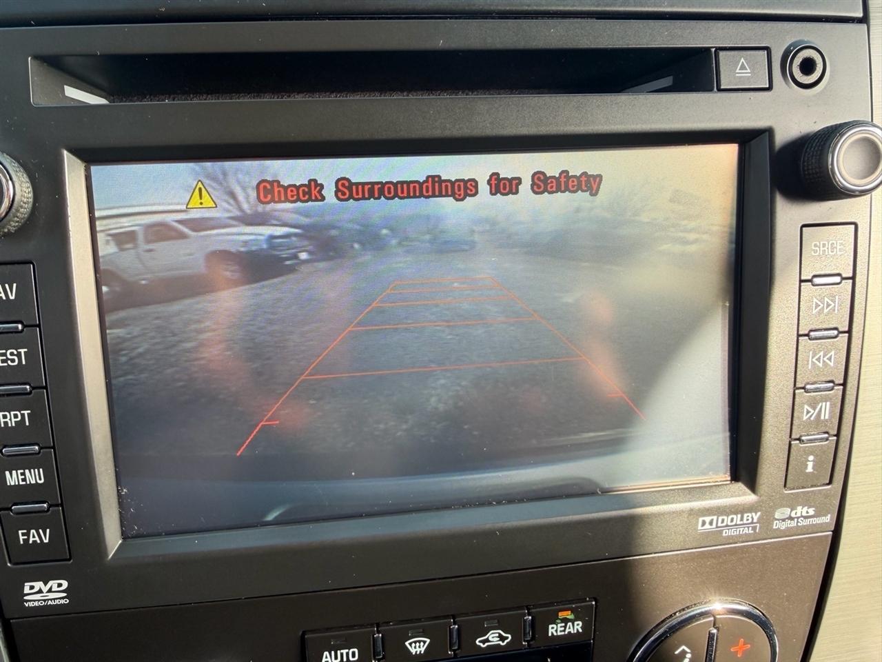 Chevrolet Suburban 4WD 4dr 1500 LTZ 2012