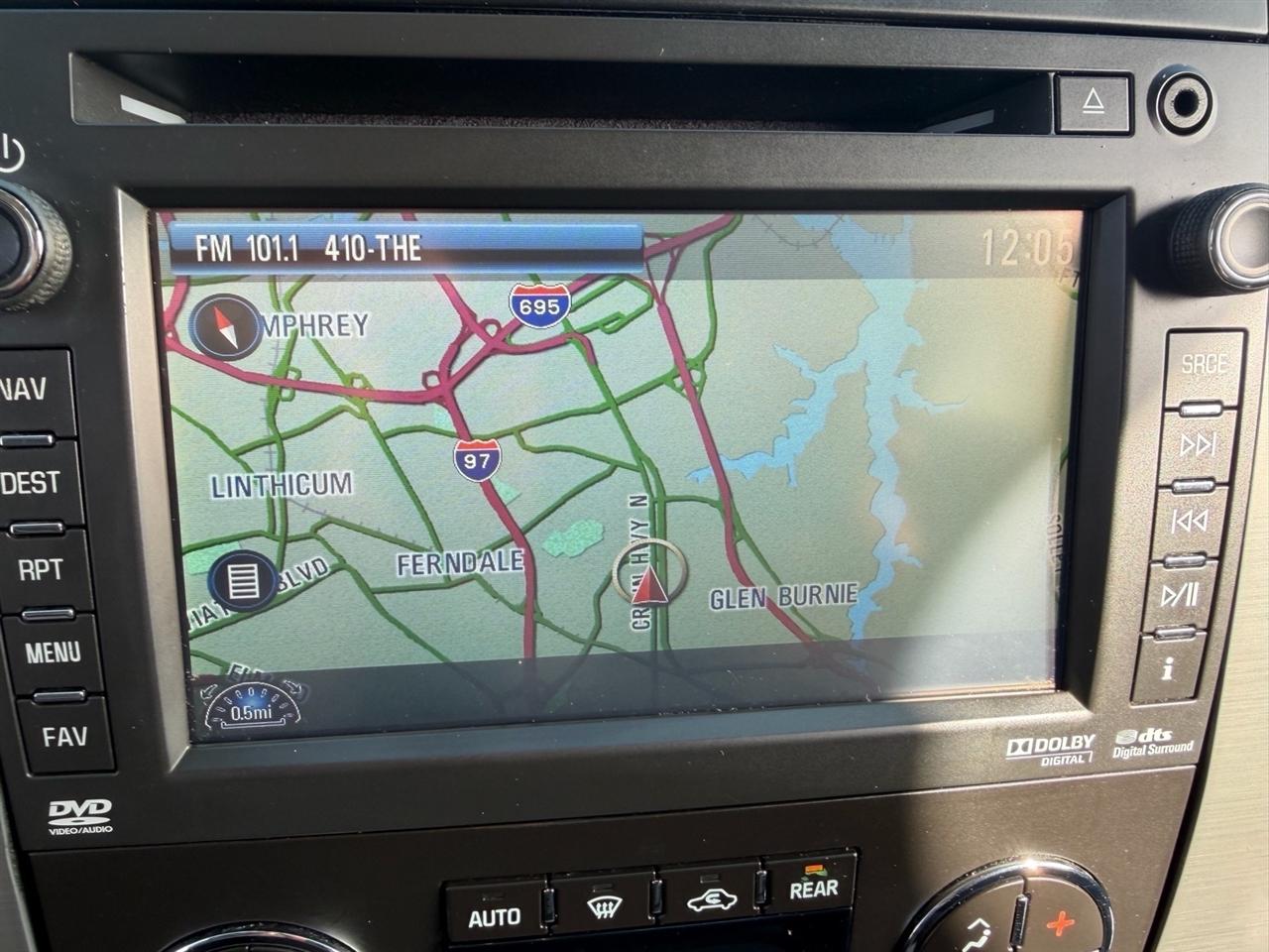 Chevrolet Suburban 4WD 4dr 1500 LTZ 2012