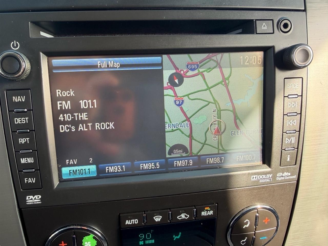 Chevrolet Suburban 4WD 4dr 1500 LTZ 2012