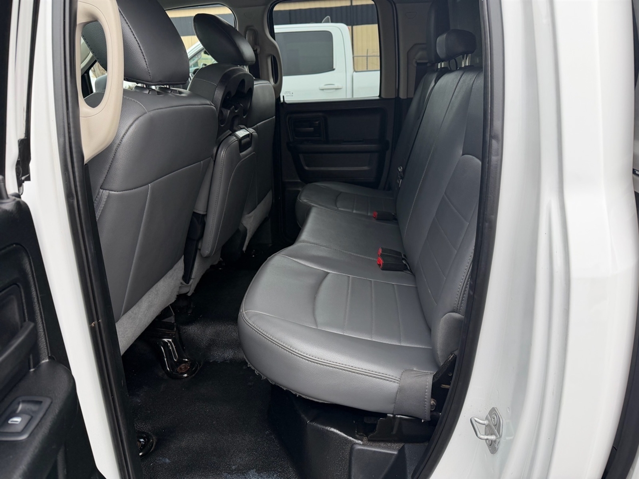 RAM 1500 Tradesman 4x4 Quad Cab 6'4" Box 2018