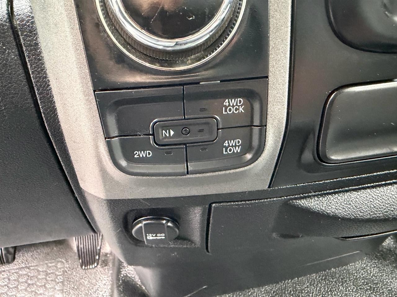 RAM 1500 Tradesman 4x4 Quad Cab 6'4" Box 2018