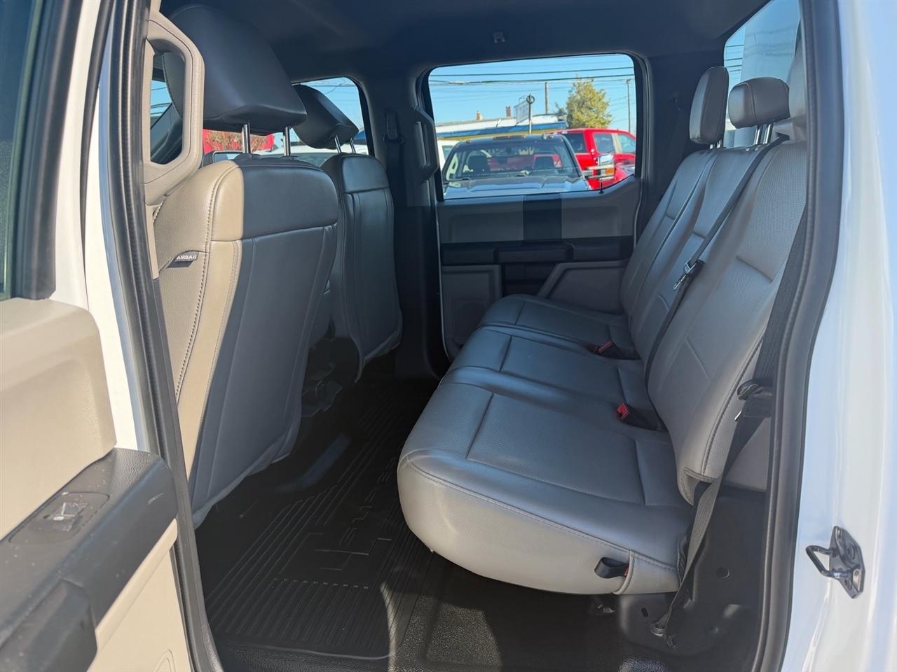 Ford Super Duty F-350 SRW XL 4WD Crew Cab 179" WB 60" CA 2021