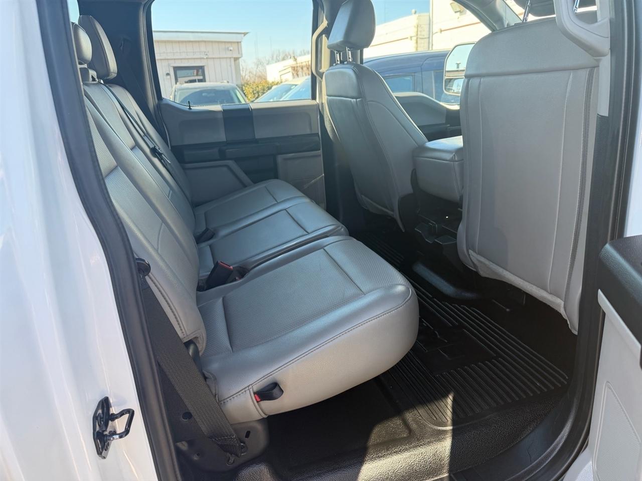 Ford Super Duty F-350 SRW XL 4WD Crew Cab 179" WB 60" CA 2021