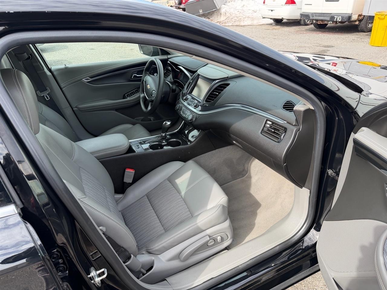 Chevrolet Impala 4dr Sdn LS w/1FL 2019