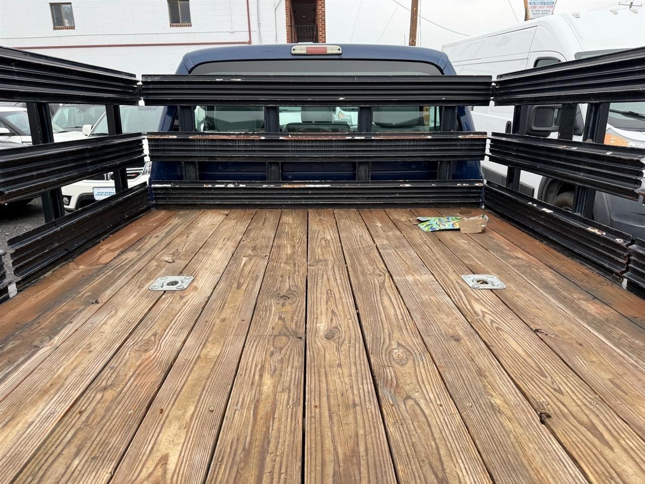 Ford Super Duty F-250 SRW 2WD Reg Cab 137" XLT 2012