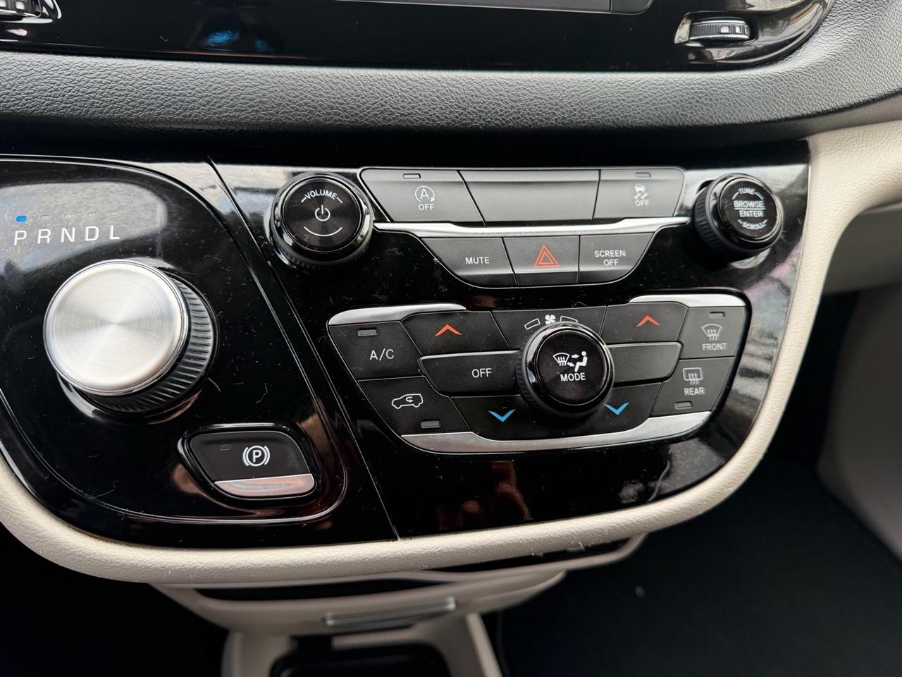 Chrysler Voyager L FWD 2020