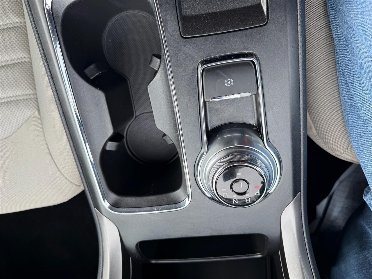 Ford Fusion S FWD 2019