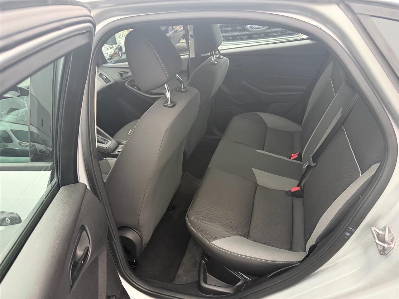 Ford Focus 4dr Sdn S 2014