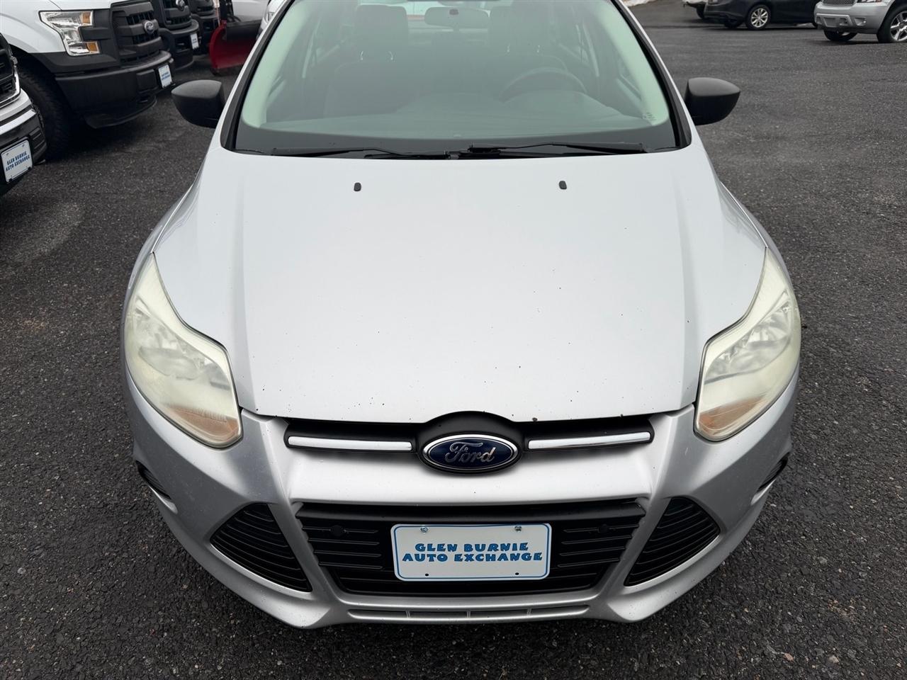 Ford Focus 4dr Sdn S 2014