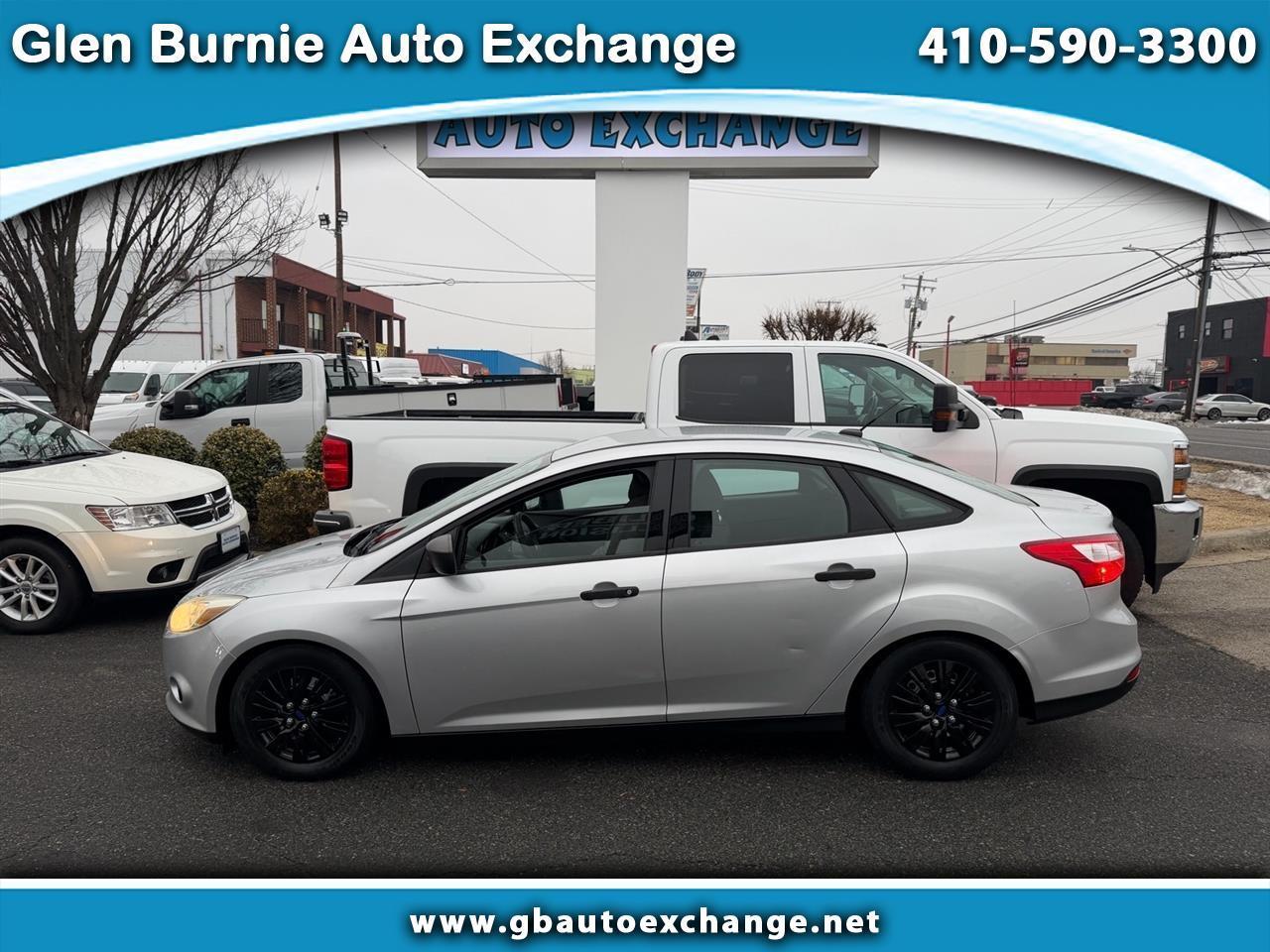 Ford Focus 4dr Sdn S 2014