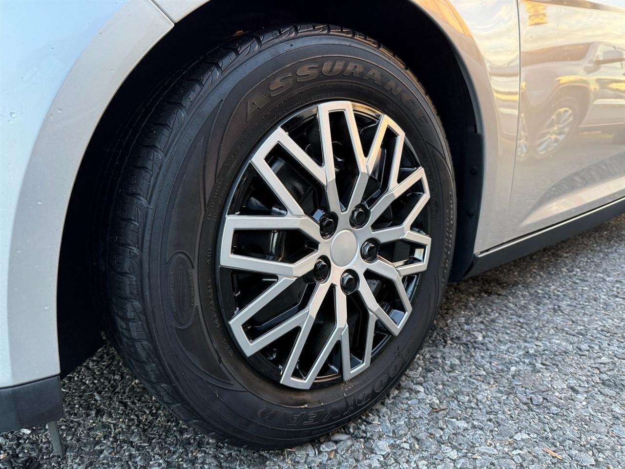Ford Focus 4dr Sdn S 2014