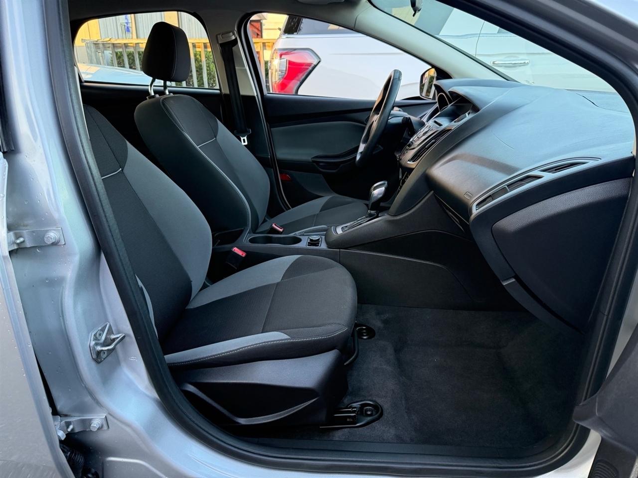 Ford Focus 4dr Sdn S 2014