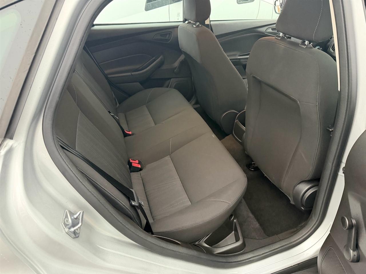 Ford Focus S Sedan 2017