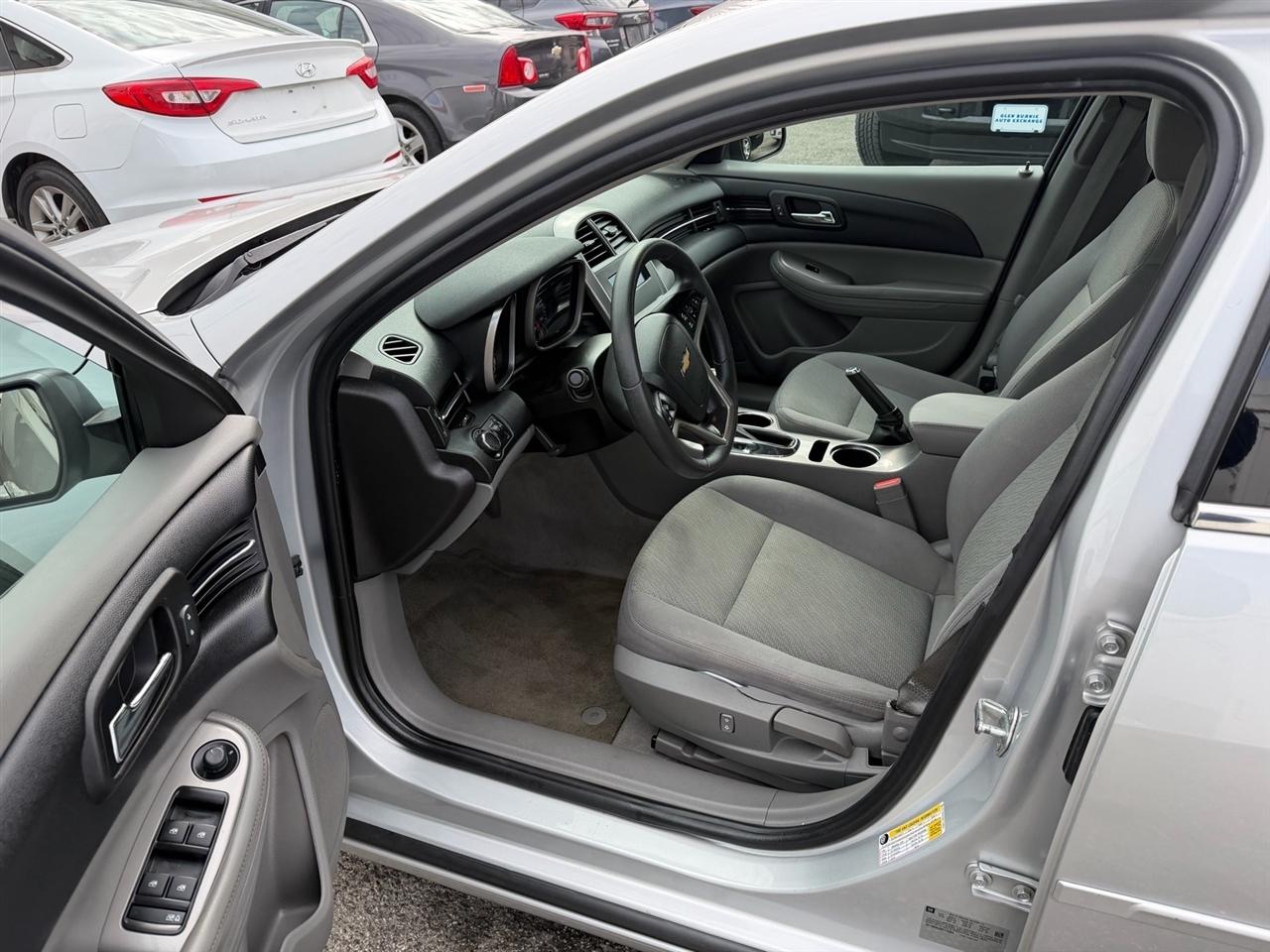 Chevrolet Malibu 4dr Sdn LS w/1LS 2014