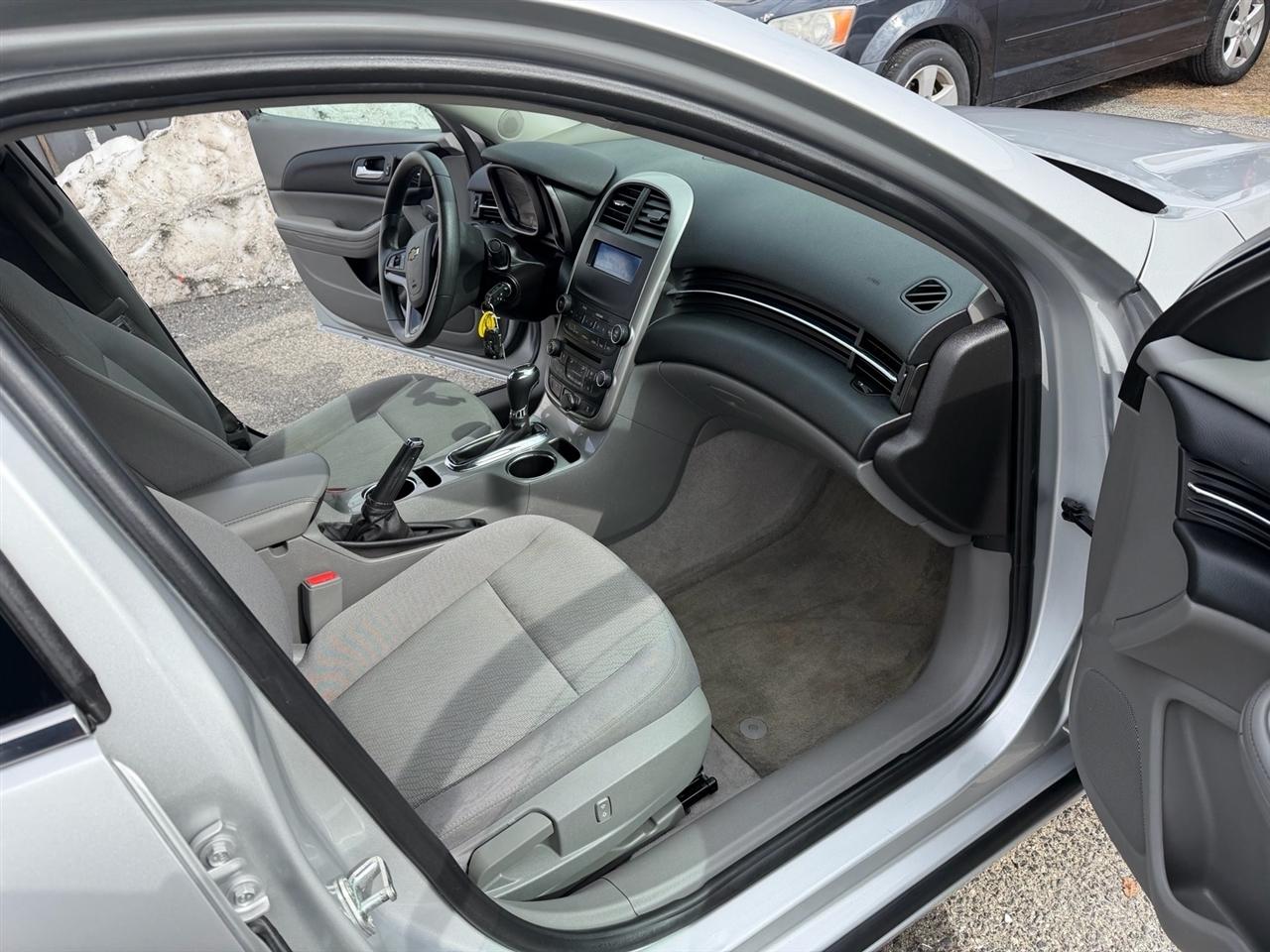 Chevrolet Malibu 4dr Sdn LS w/1LS 2014