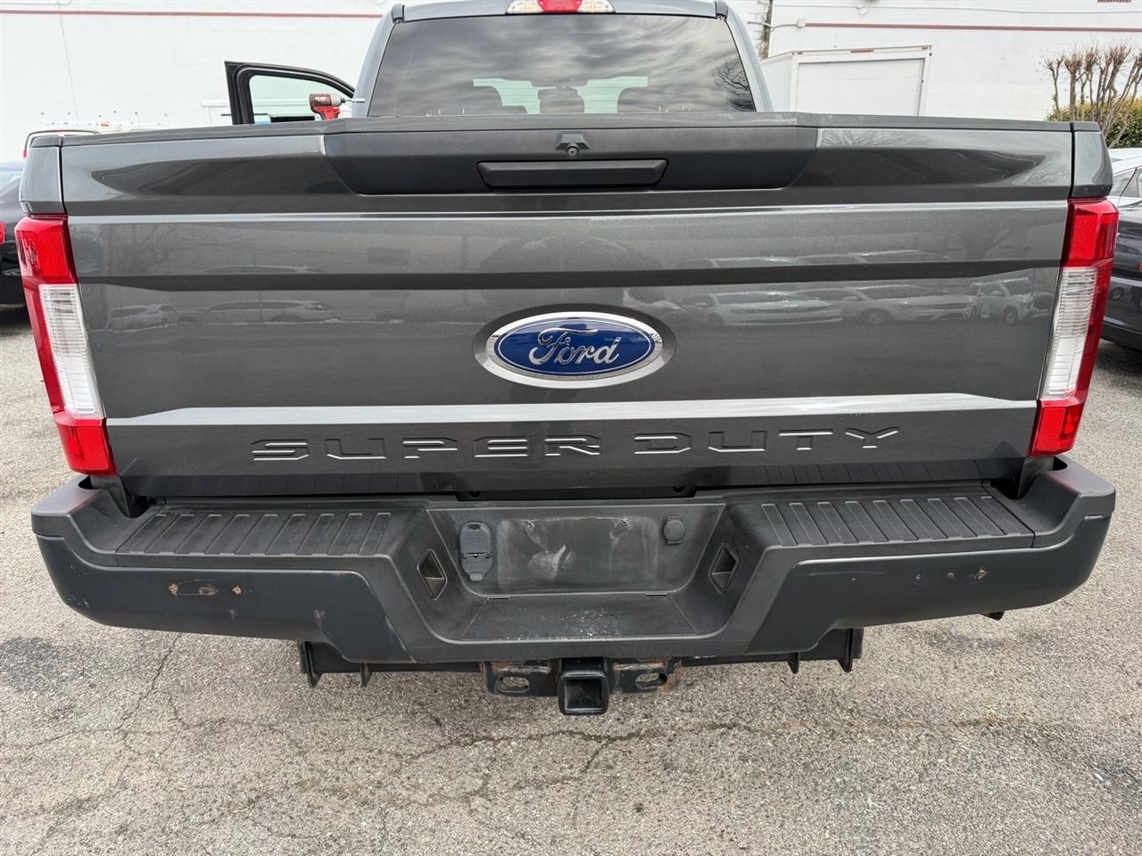 Ford Super Duty F-350 SRW XL 4WD Crew Cab 6.75' Box 2019