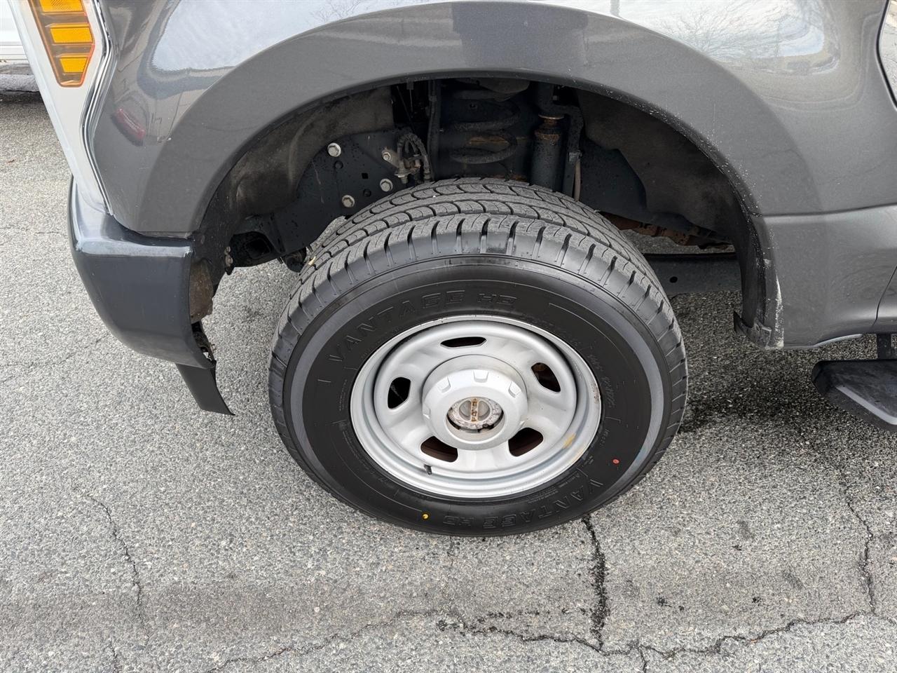 Ford Super Duty F-350 SRW XL 4WD Crew Cab 6.75' Box 2019