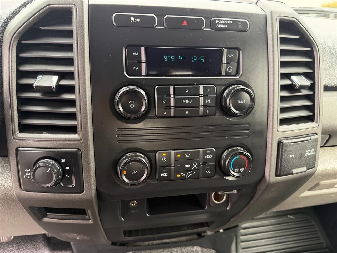 Ford Super Duty F-350 SRW XL 4WD Crew Cab 6.75' Box 2019