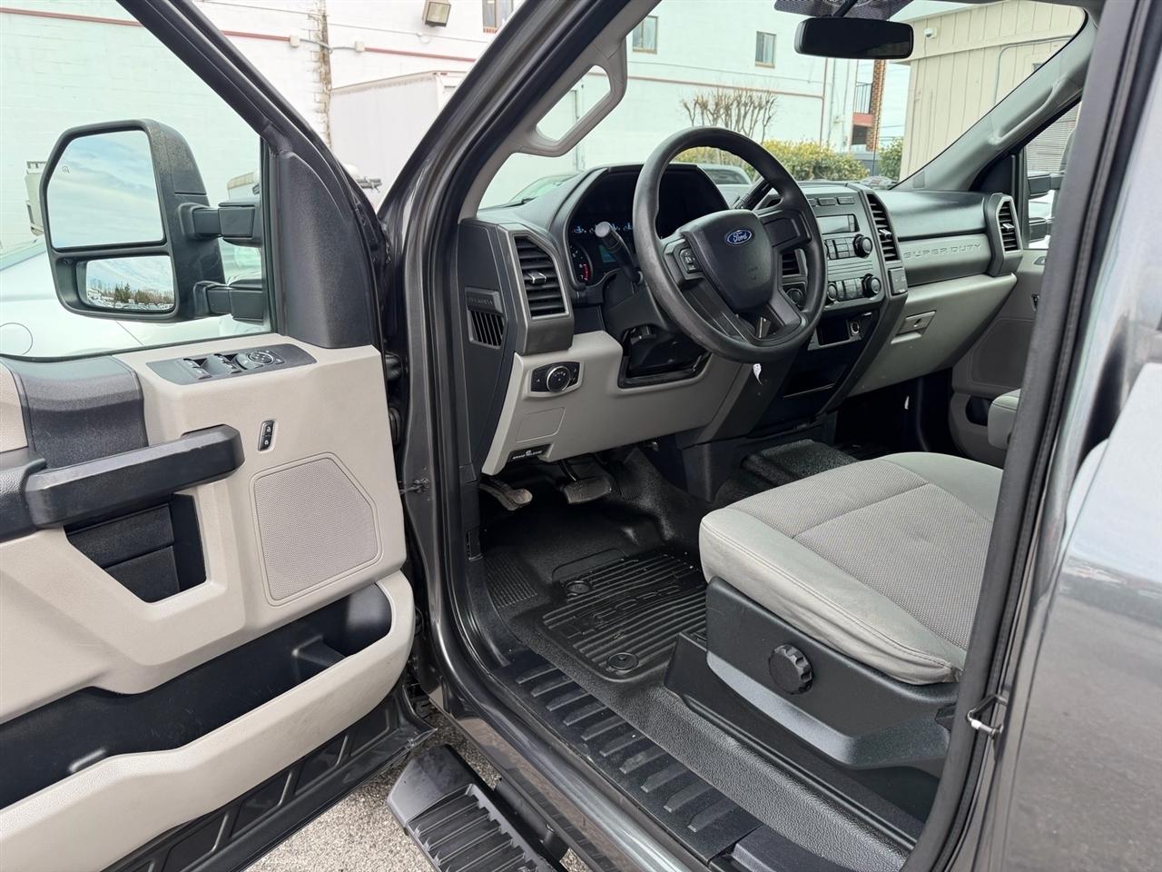 Ford Super Duty F-350 SRW XL 4WD Crew Cab 6.75' Box 2019