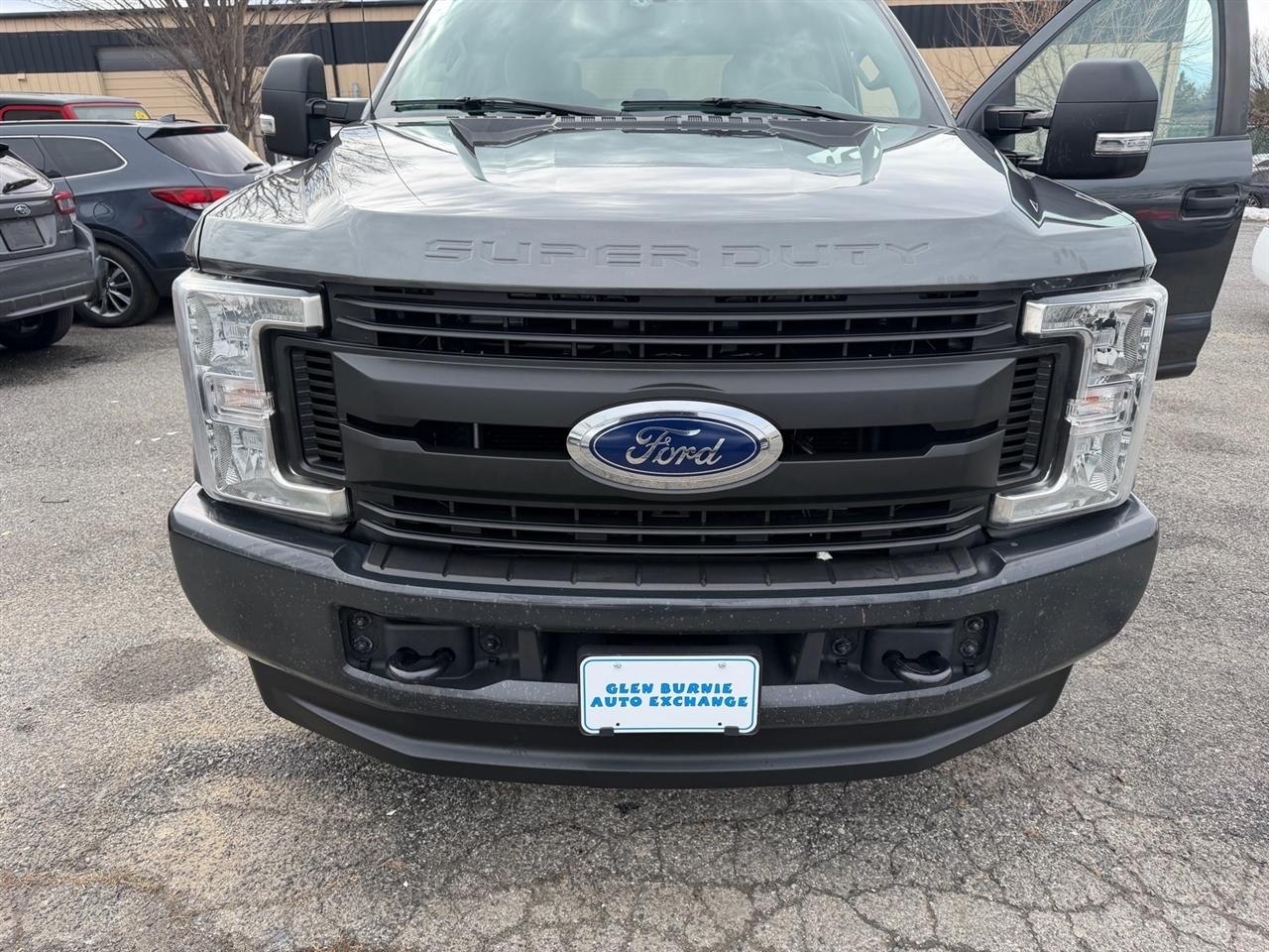 Ford Super Duty F-350 SRW XL 4WD Crew Cab 6.75' Box 2019