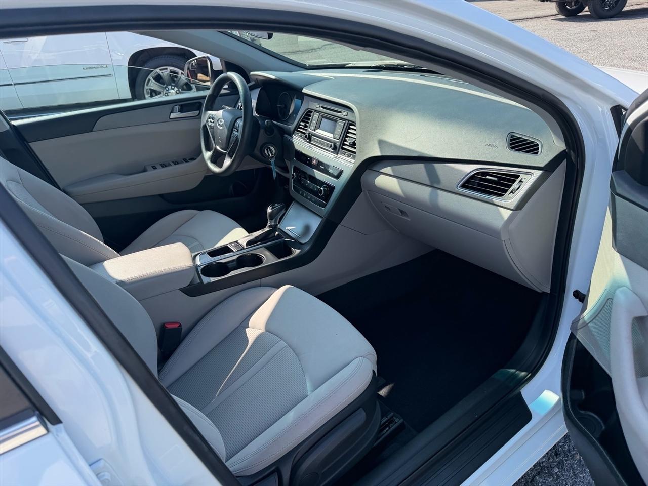 Ford Fusion S FWD 2018