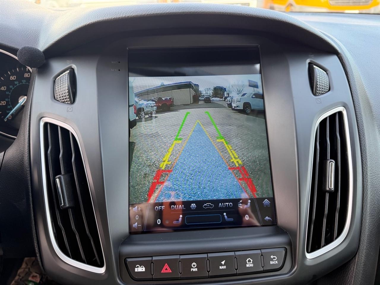 Ford Focus 4dr Sdn S 2014