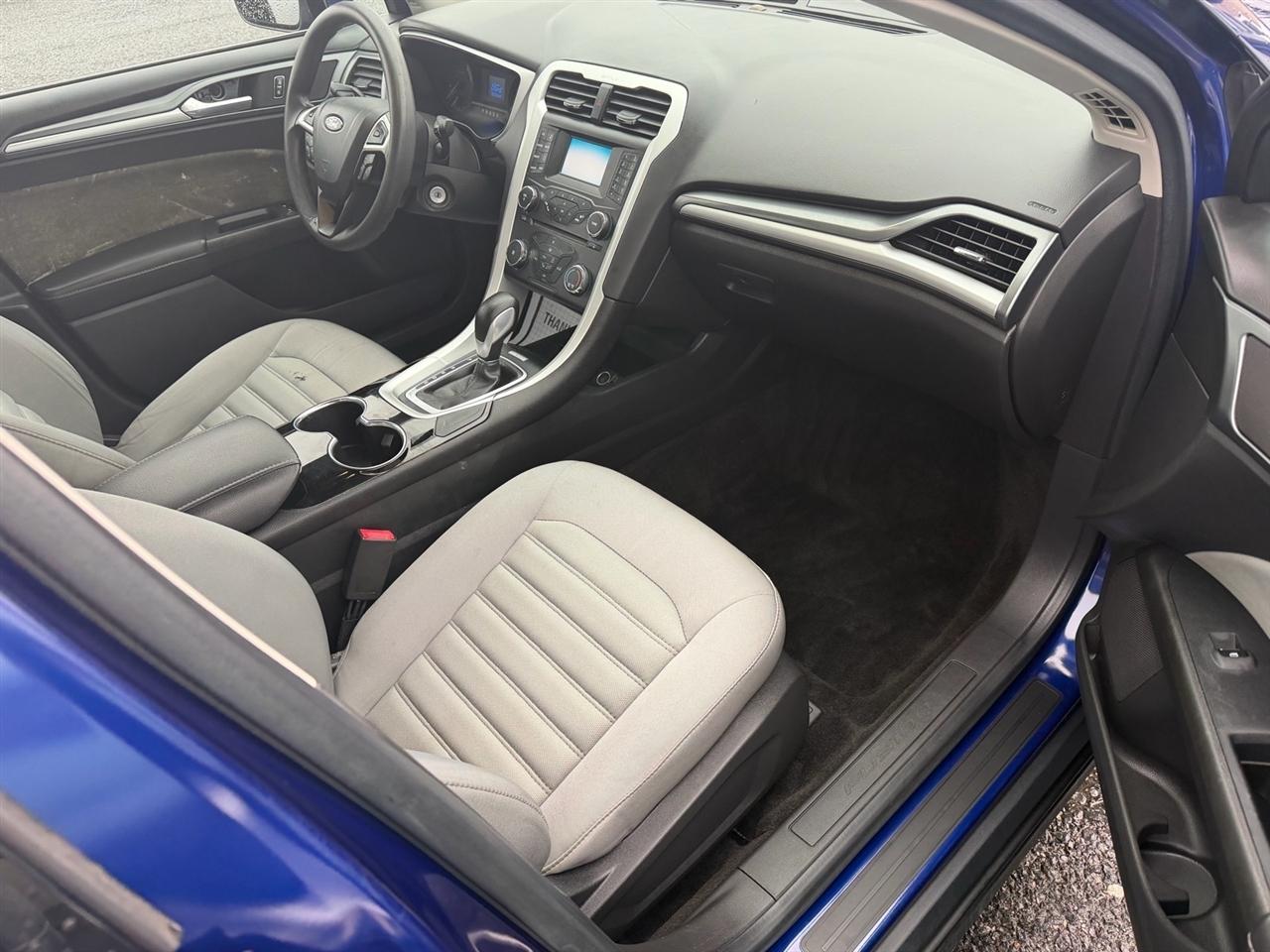 Ford Fusion 4dr Sdn S FWD 2014