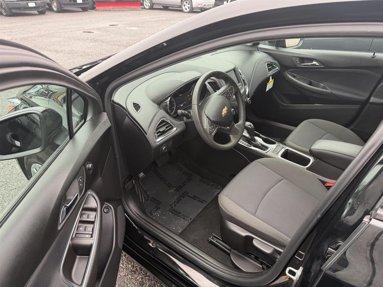 Chevrolet Cruze 4dr Sdn LS 2019