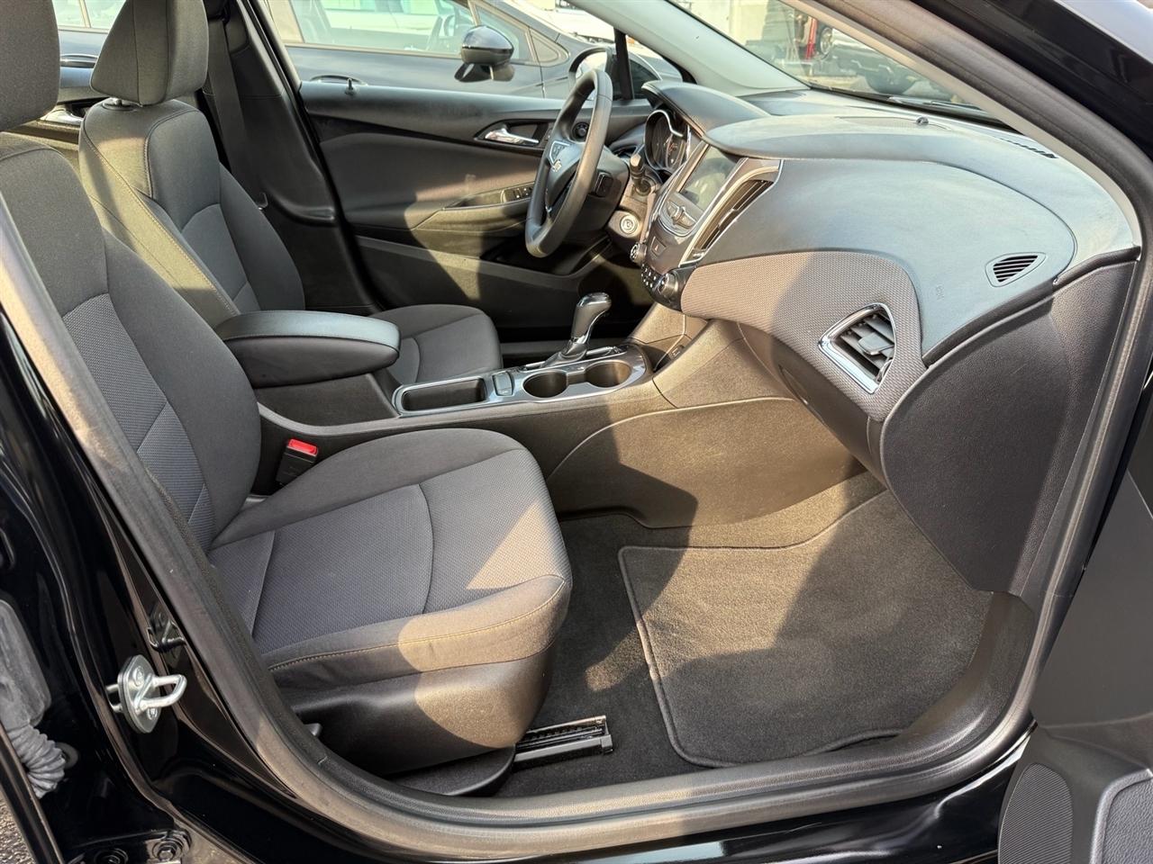 Chevrolet Cruze 4dr Sdn LS 2019