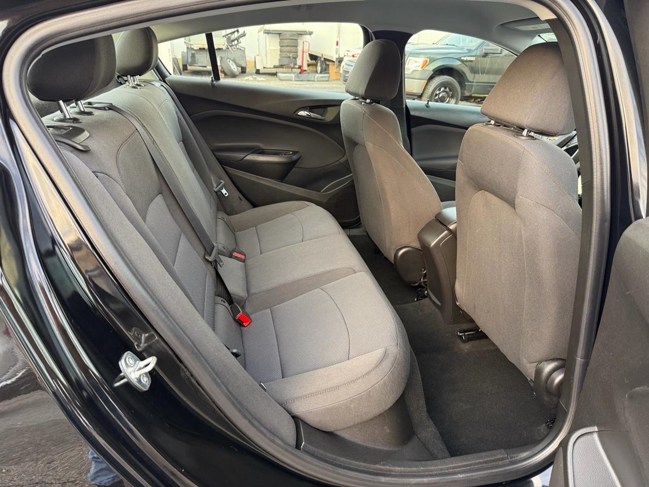 Chevrolet Cruze 4dr Sdn LS 2019