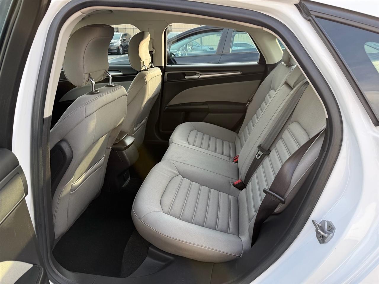 Ford Fusion 4dr Sdn S FWD 2014