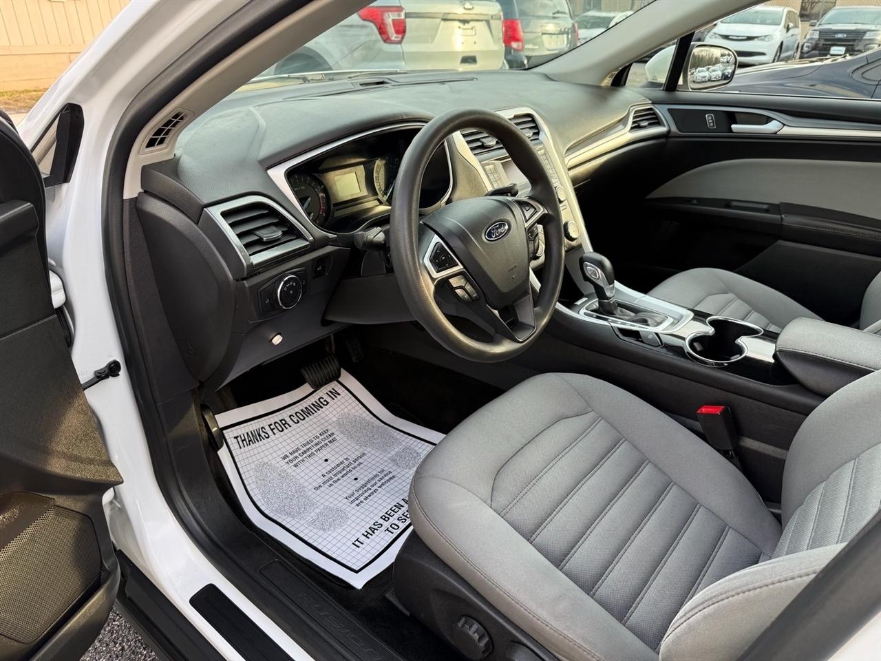 Ford Fusion 4dr Sdn S FWD 2014