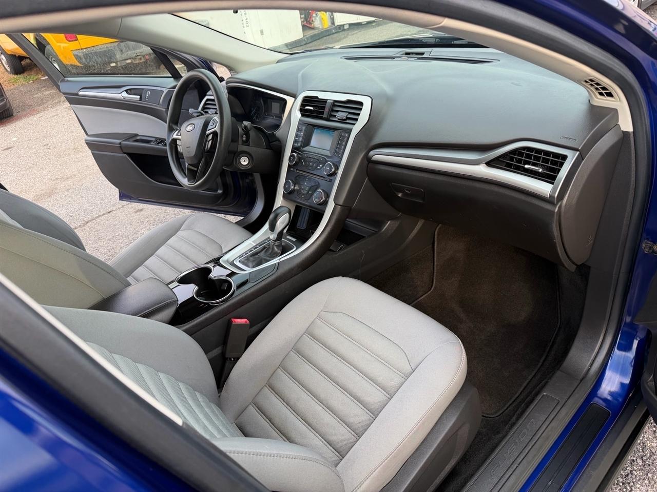 Ford Fusion 4dr Sdn S FWD 2014