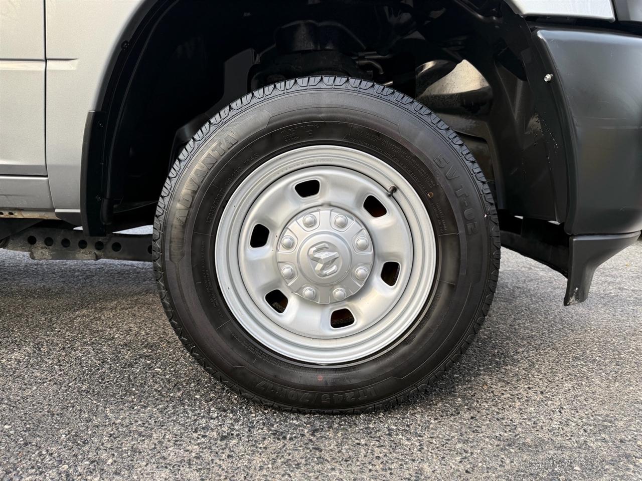 RAM 2500 Tradesman 4x4 Crew Cab 8' Box 2022