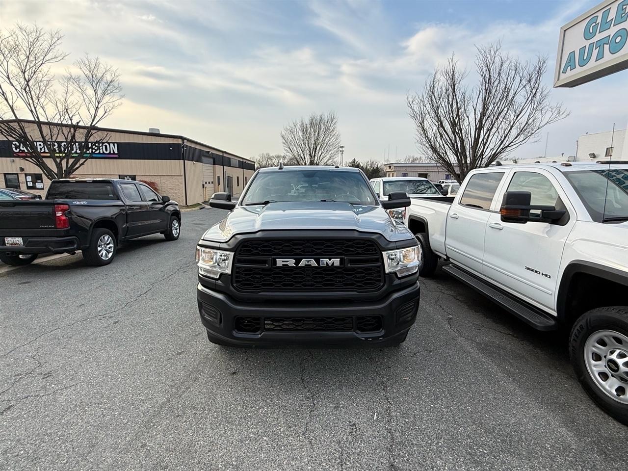 RAM 2500 Tradesman 4x4 Crew Cab 8' Box 2022
