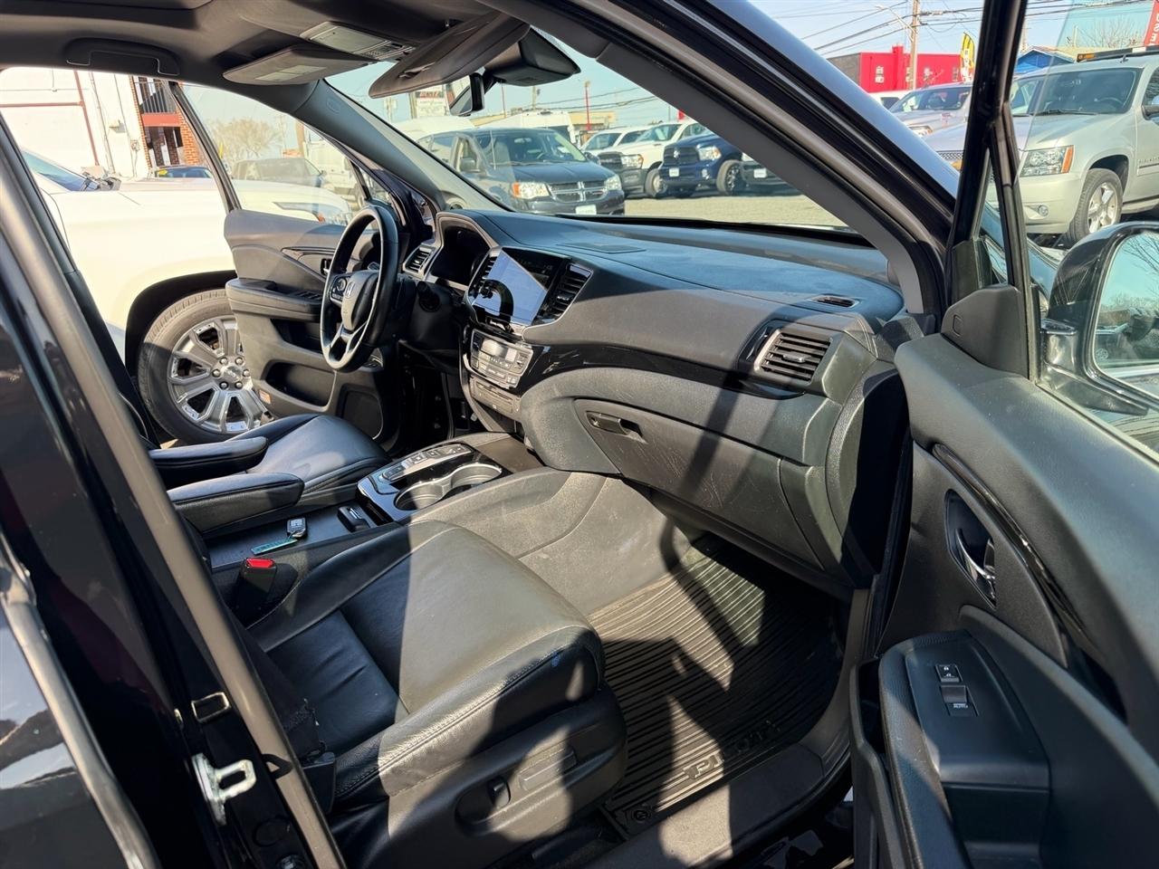 Honda Pilot Touring 7-Passenger AWD 2020