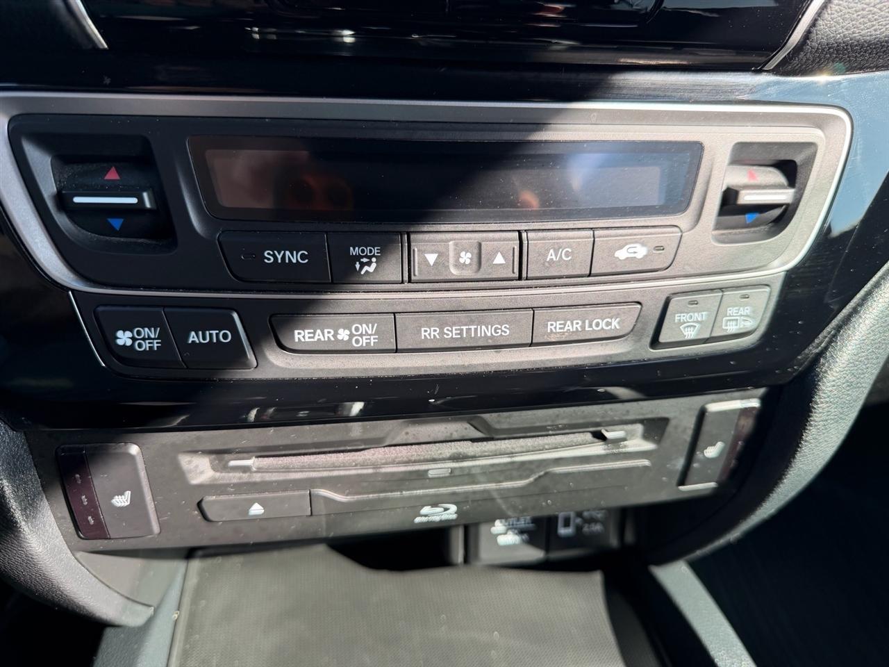 Honda Pilot Touring 7-Passenger AWD 2020