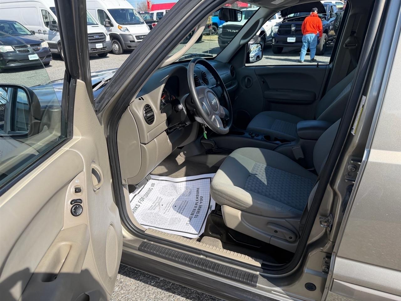 Jeep Liberty 4WD 4dr Sport 2007